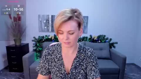 Snapshot of julia_wilsons chatting on 01/04/25, 03:49 Julia online show from 01/04/25, 03:49
