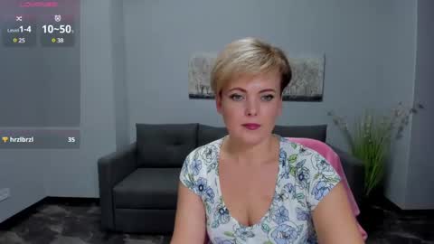 Snapshot of julia_wilsons chatting on 01/24/25, 10:00 Julia online show from 01/24/25, 10:00