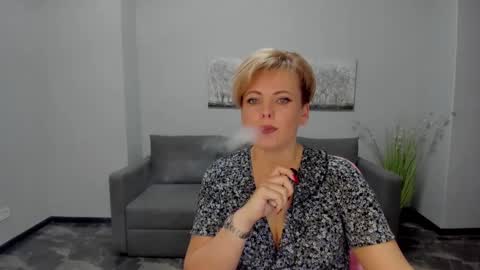 Snapshot of julia_wilsons chatting on 01/28/25, 06:49 Julia online show from 01/28/25, 06:49