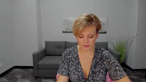 Snapshot of julia_wilsons chatting on 01/28/25, 09:51 Julia online show from 01/28/25, 09:51