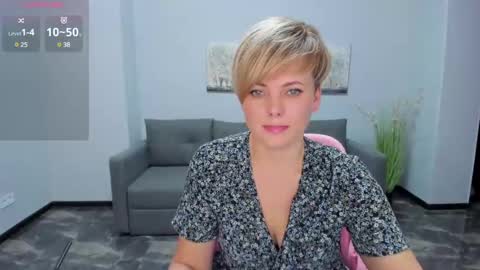 Snapshot of julia_wilsons chatting on 02/05/25, 01:00 Julia online show from 02/05/25, 01:00