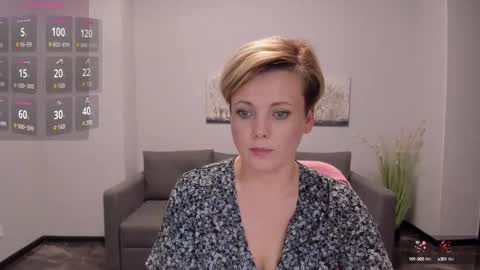 Snapshot of julia_wilsons chatting on 02/11/25, 06:22 Julia online show from 02/11/25, 06:22