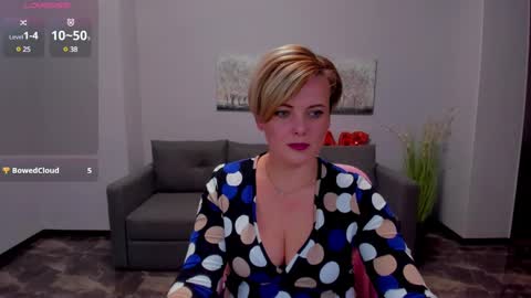 Snapshot of julia_wilsons chatting on 02/19/25, 01:28 Julia online show from 02/19/25, 01:28
