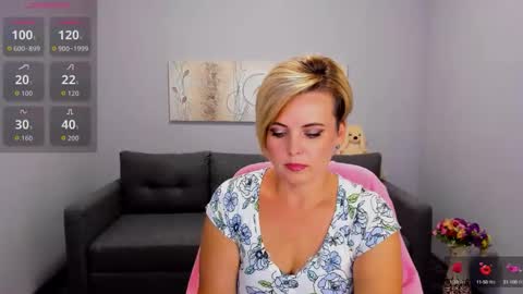 Snapshot of julia_wilsons chatting on 09/09/25, 12:05 Julia online show from 09/09/25, 12:05
