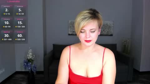Snapshot of julia_wilsons chatting on 09/23/25, 12:19 Julia online show from 09/23/25, 12:19