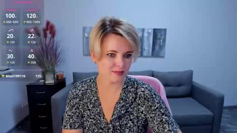 Snapshot of julia_wilsons chatting on 10/04/25, 05:27 Julia online show from 10/04/25, 05:27