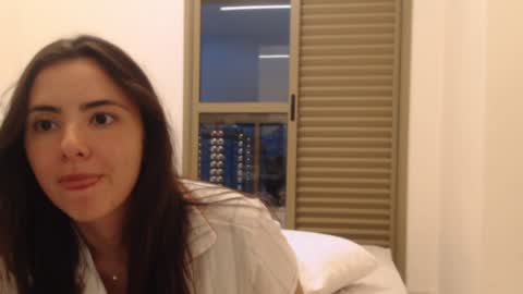 juliaby online show from 12/22/24, 10:15