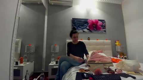 JuliaHunt online show from 10/20/25, 09:10