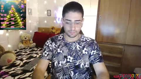 Snapshot of julian1225_ chatting on 12/05/24, 01:47 Julian online show from 12/05/24, 01:47