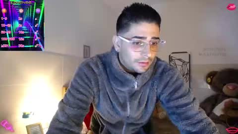 Snapshot of julian1225_ chatting on 03/04/25, 01:34 Julian online show from 03/04/25, 01:34