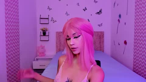 juliana online show from 10/20/25, 01:00