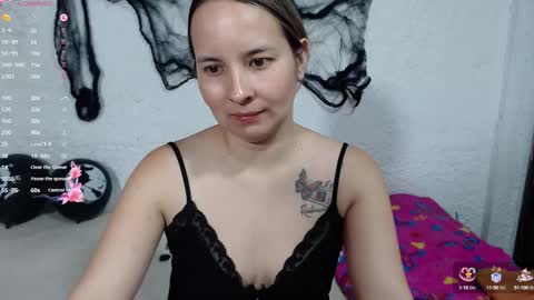 Juli online show from 10/11/25, 12:04