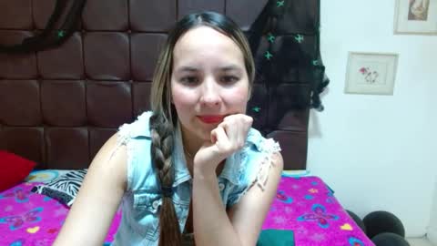 Juli online show from 10/15/25, 11:54