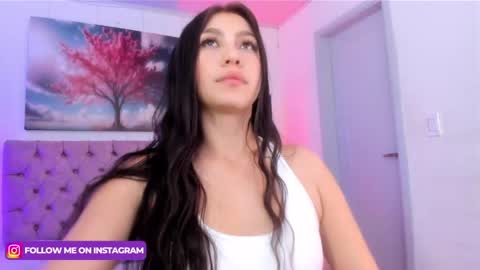 Snapshot of julianaa_castro chatting on 02/18/25, 05:53 JULIANA CASTRO online show from 02/18/25, 05:53