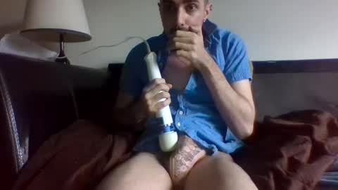 julianjj2001 online show from 12/17/24, 07:26