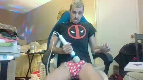 julianjj2001 online show from 10/29/25, 02:03