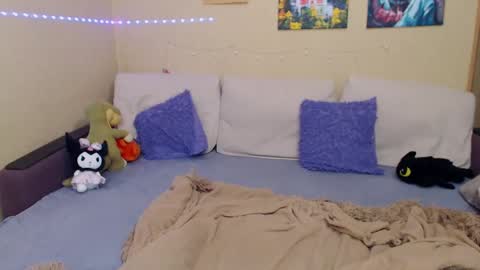 Snapshot of juliasane_ chatting on 02/11/25, 07:16 Jul online show from 02/11/25, 07:16