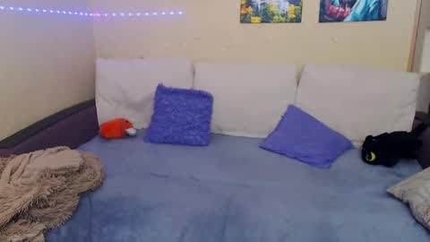 Snapshot of juliasane_ chatting on 02/25/25, 07:09 Jul online show from 02/25/25, 07:09
