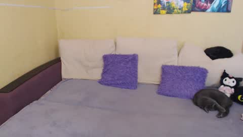 Snapshot of juliasane_ chatting on 09/26/25, 01:37 Jul online show from 09/26/25, 01:37