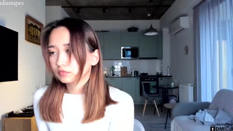 Snapshot of juliastapes chatting on 01/14/25, 01:49 julia online show from 01/14/25, 01:49