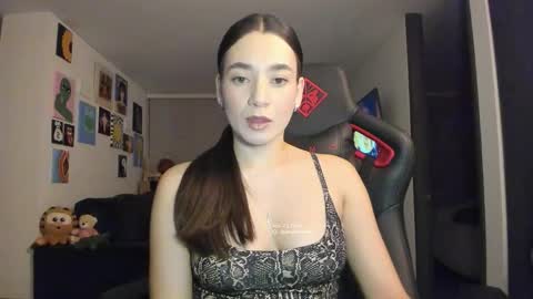 Jeimy Help me to reach 100 thumbs up online show from 11/24/25, 01:27