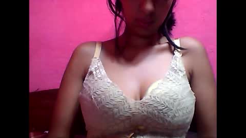 Snapshot of julie0612 chatting on 02/10/25, 09:04 julie0612 online show from 02/10/25, 09:04
