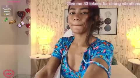 Snapshot of julie_coper chatting on 02/24/25, 12:48 julie coper online show from 02/24/25, 12:48