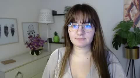 Julie online show from 11/18/25, 02:43