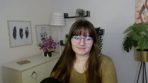 Julie online show from 11/19/25, 02:39