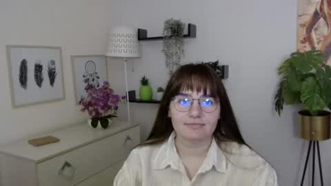 Julie online show from 11/24/25, 03:12