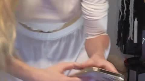 Snapshot of juliejuliette chatting on 10/25/25, 11:51 Julia online show from 10/25/25, 11:51