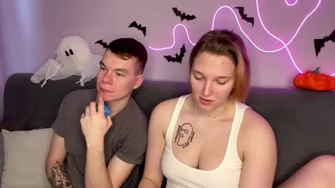 Julie and Thomas online show from 11/01/25, 08:38