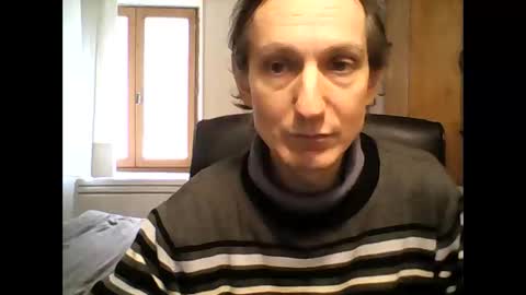 Snapshot of julien31x chatting on 02/10/25, 12:39 Julienxx31 online show from 02/10/25, 12:39