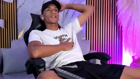 Julien online show from 10/15/25, 12:27