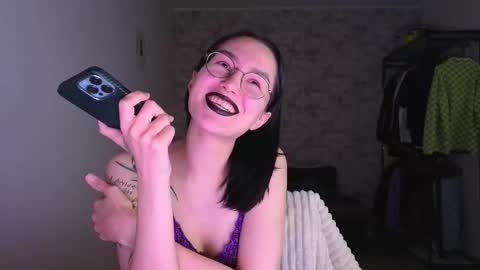 Snapshot of julierayls chatting on 10/02/25, 09:05 see u on Tuesday December 3 in 0200 UTC time turn on notifications so you dont miss me online show from 10/02/25, 09:05