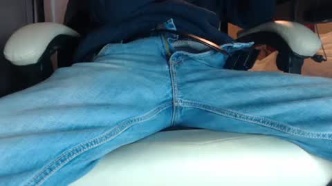 Juliet Whiskey Foxtrot online show from 01/12/25, 05:54