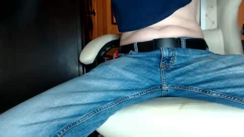 Juliet Whiskey Foxtrot online show from 10/07/25, 12:13