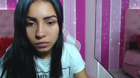 Snapshot of julieta_fn chatting on 02/22/25, 12:40 julieta_fn online show from 02/22/25, 12:40