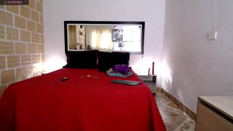 Julieta Rodriguez online show from 10/20/25, 06:19