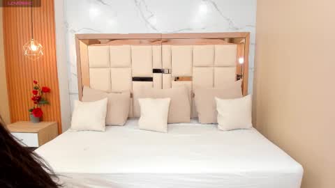 Snapshot of julieta_rose__ chatting on 10/09/25, 10:30 online show from 10/09/25, 10:30