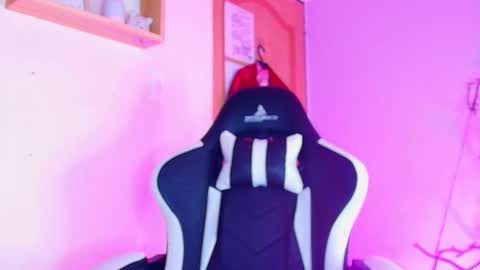 Snapshot of julietaa1_ chatting on 10/04/25, 12:52 juli online show from 10/04/25, 12:52