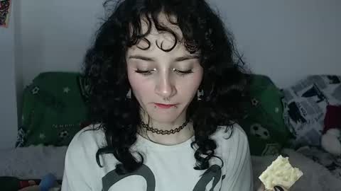 Julieta Jaguar online show from 12/17/24, 01:27