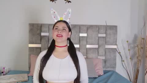 julietatorres_ online show from 11/06/25, 04:24