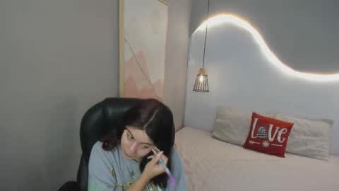 Julieth  online show from 11/20/25, 06:40