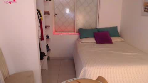 Snapshot of julieth_spencer1 chatting on 09/19/25, 12:39 Julieta online show from 09/19/25, 12:39