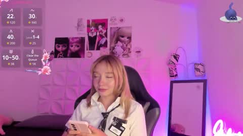 Julieth online show from 10/23/25, 09:02