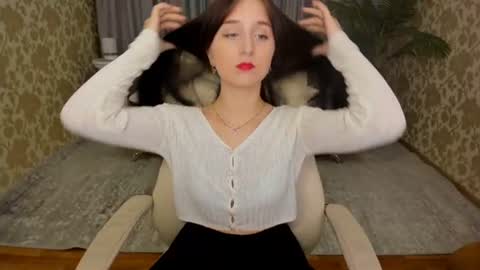 julietmonli online show from 11/01/25, 07:38