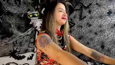 Julietta Jackson online show from 10/18/25, 05:03