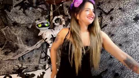 Julietta Jackson online show from 10/29/25, 07:48