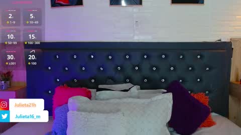 Juli online show from 11/21/25, 08:29